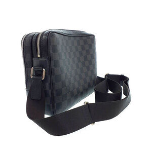 Louis Vuitton Trocadero Shoulder Messenger Black Damier Graphite Bag